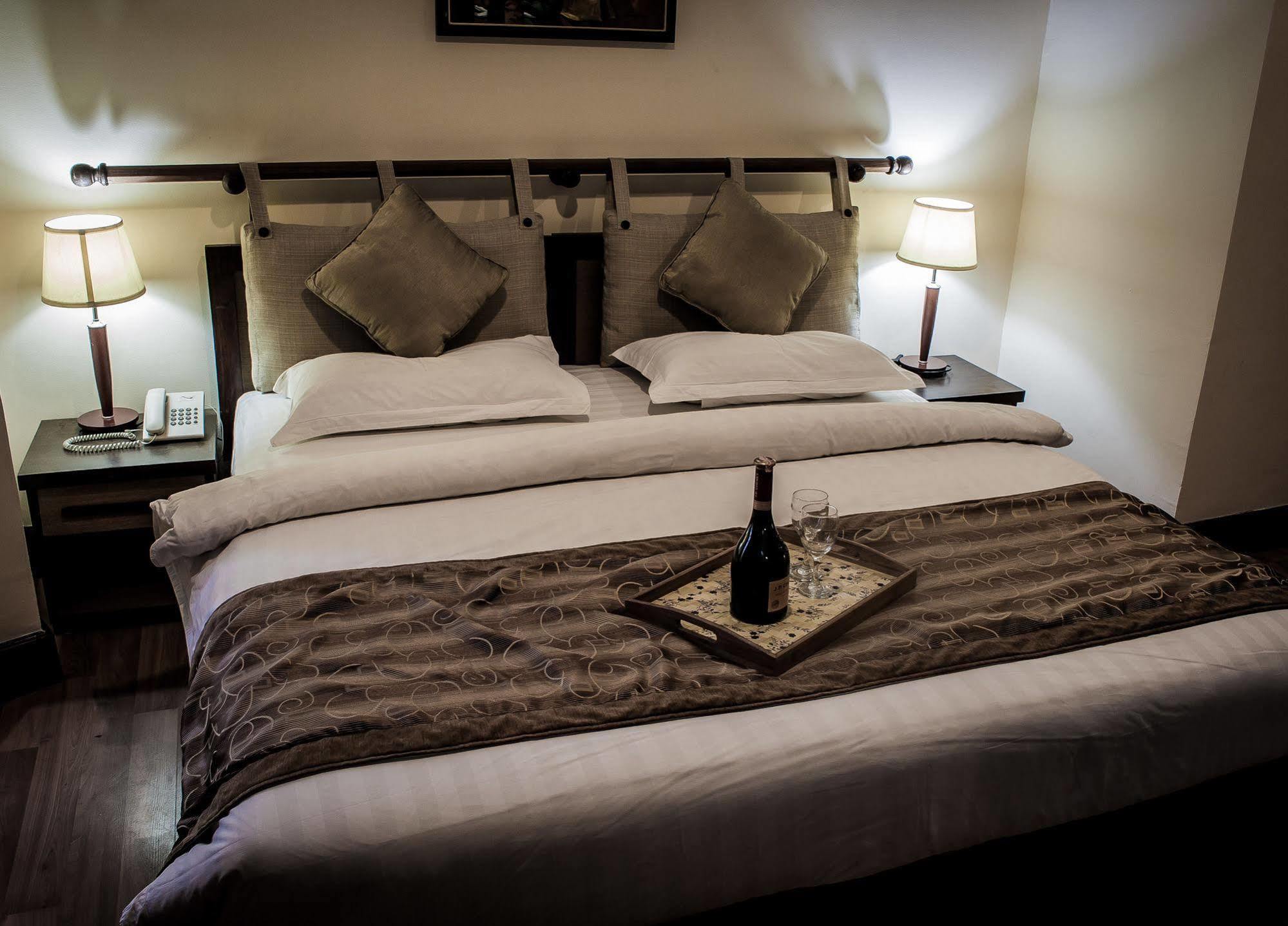 The Amadablam Hotel Katmandu Kültér fotó